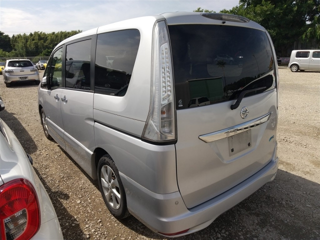 NISSAN SERENA 2012