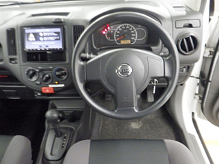 NISSAN AD 2020