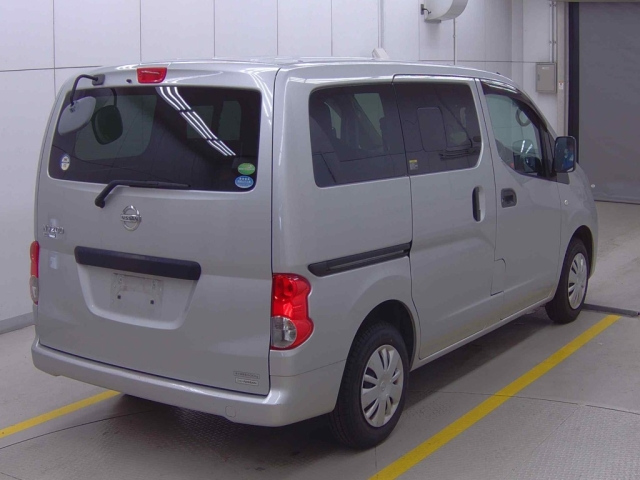 NISSAN NV200 2019