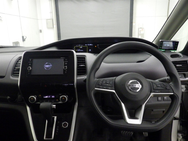 NISSAN SERENA 2018