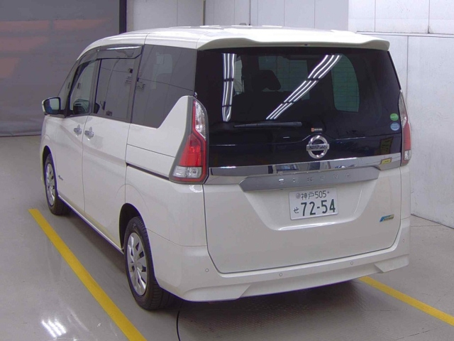 NISSAN SERENA 2017