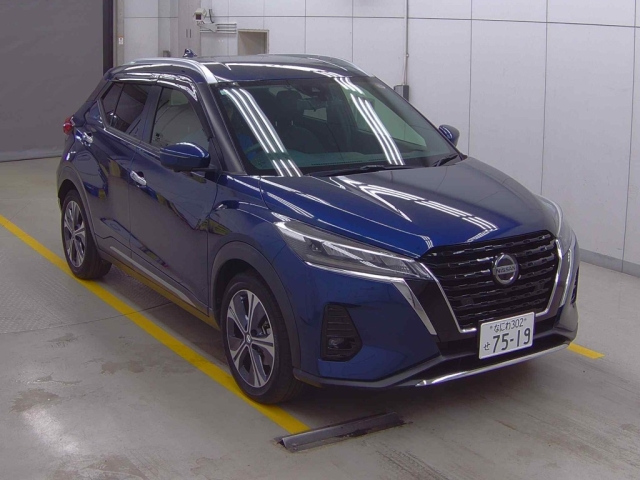 NISSAN KIX 2021