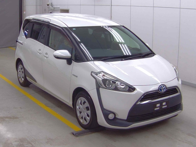 TOYOTA SIENTA 2016