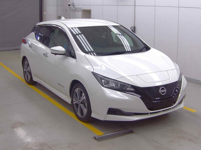 NISSAN LEAF 2022