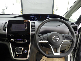 NISSAN SERENA 2018