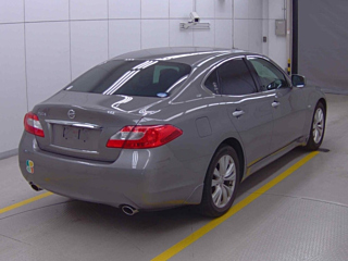 NISSAN FUGA 2010