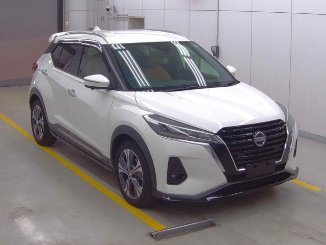 NISSAN KIX 2020