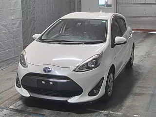 TOYOTA AQUA 2018