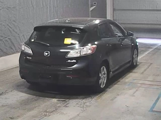 MAZDA AXELA 2010