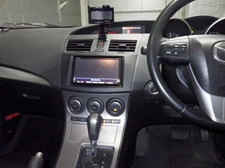 MAZDA AXELA 2010