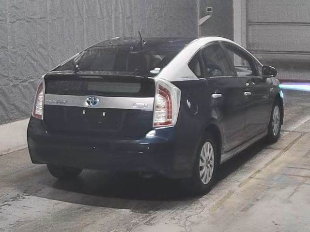 TOYOTA PRIUS PHV 2014
