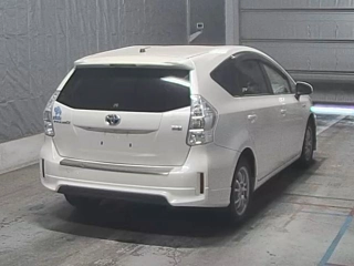 TOYOTA PRIUS ALPHA 2012