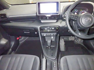 TOYOTA YARIS 2024
