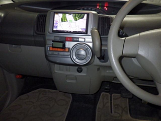 DAIHATSU TANTO 2011