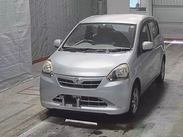 DAIHATSU MIRA E S 2012