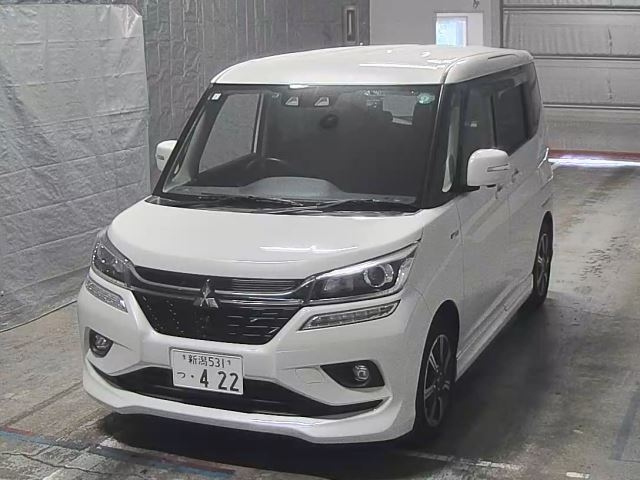 MITSUBISHI DELICA D2 2019