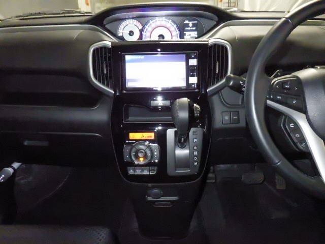 MITSUBISHI DELICA D2 2019