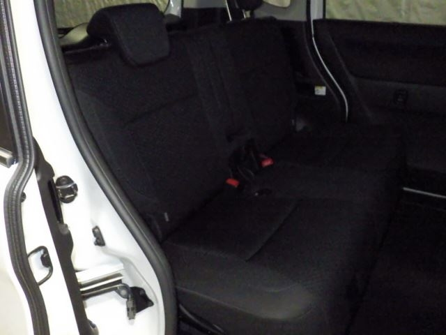 MITSUBISHI DELICA D2 2019