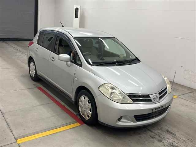 NISSAN TIIDA 2009