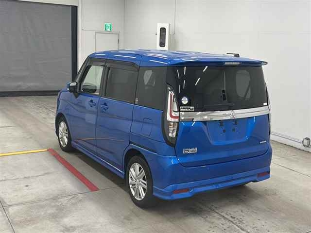 MITSUBISHI DELICA D2 2022