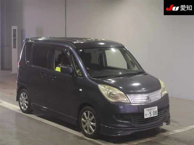 MITSUBISHI DELICA D2 2013