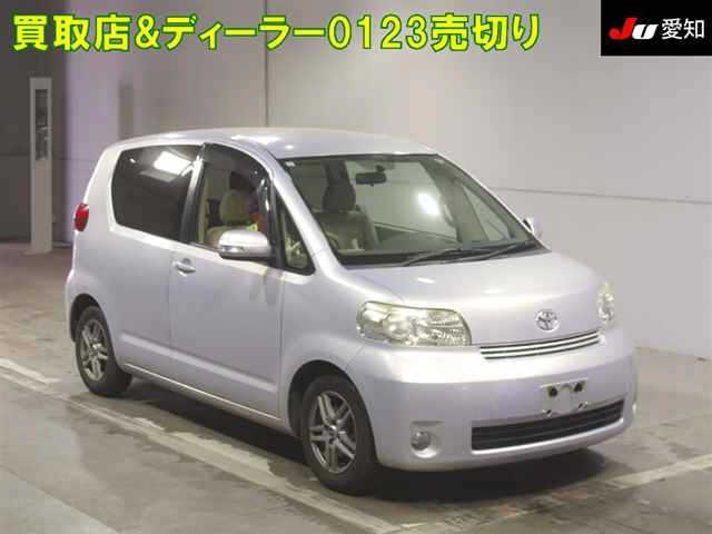 TOYOTA PORTE 2011