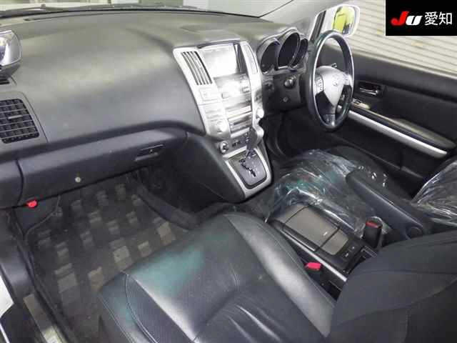 TOYOTA HARRIER 2011