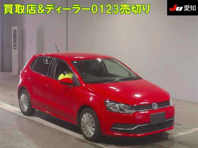 VOLKSWAGEN POLO 2016