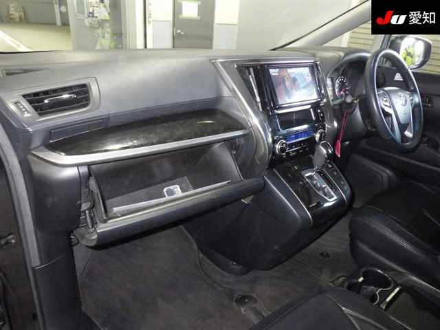 TOYOTA VELLFIRE 2017