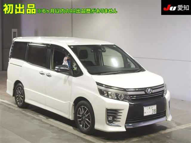 TOYOTA VOXY 2016