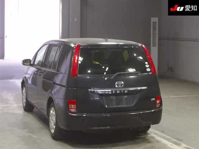 TOYOTA ISIS 2010