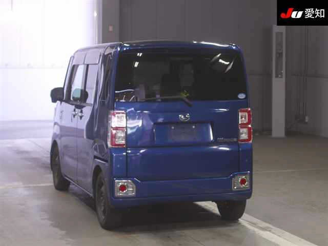 DAIHATSU WAKE 2016