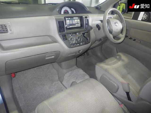TOYOTA RAUM 2008