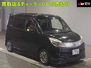 MITSUBISHI DELICA D2 2011