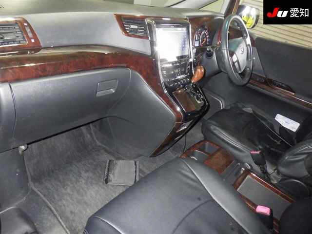 TOYOTA ALPHARD 2013