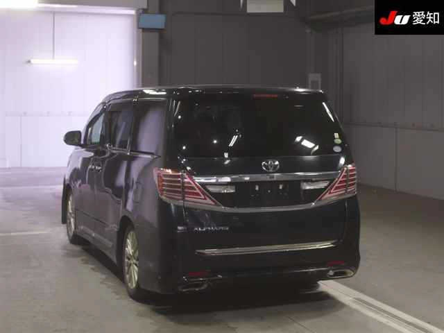 TOYOTA ALPHARD 2013