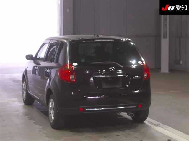 MAZDA VERISA 2010