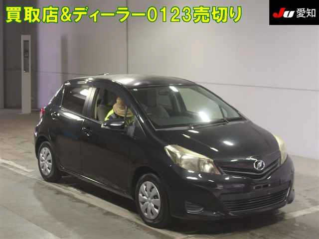 TOYOTA VITZ 2011