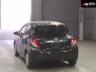 TOYOTA VITZ 2011