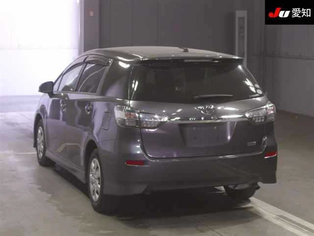 TOYOTA WISH 2016