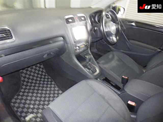 VOLKSWAGEN GOLF 2010