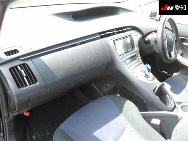 TOYOTA PRIUS 2012