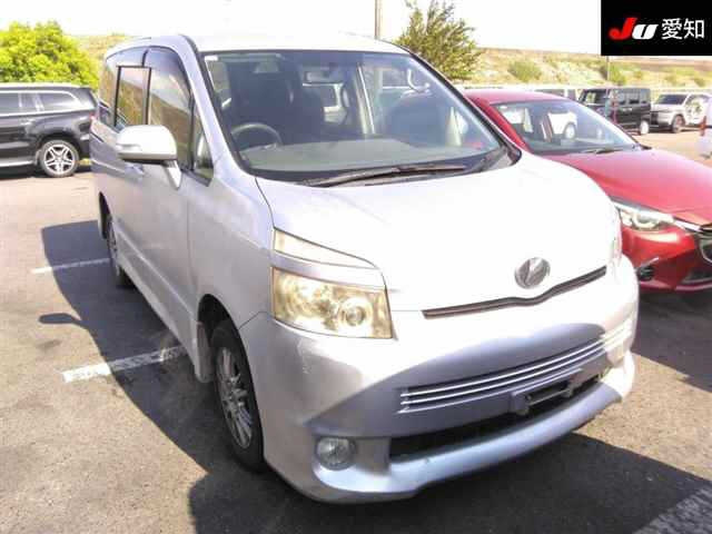 TOYOTA VOXY 2008