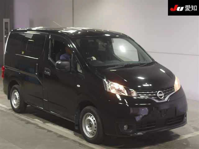 NISSAN NV200 2022