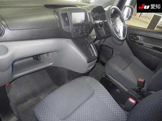 NISSAN NV200 2022