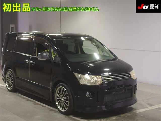 MITSUBISHI DELICA D5 2010
