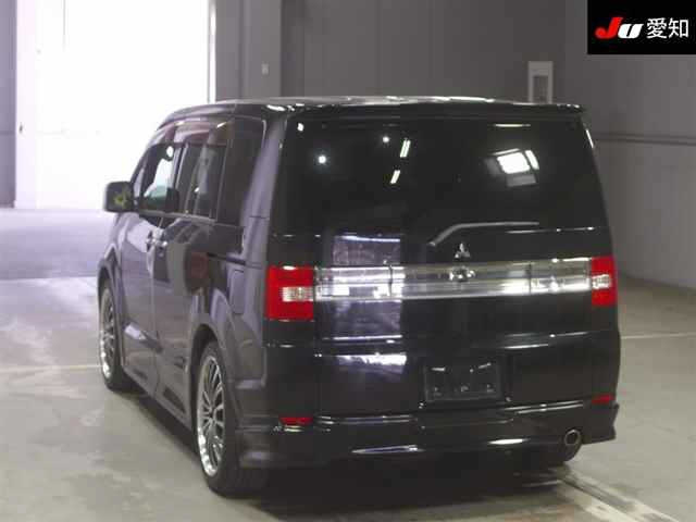 MITSUBISHI DELICA D5 2010