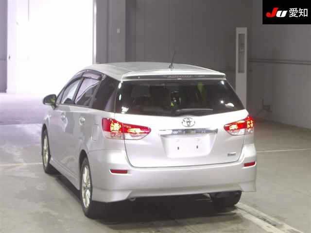 TOYOTA WISH 2009
