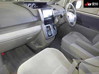 TOYOTA NOAH 2008