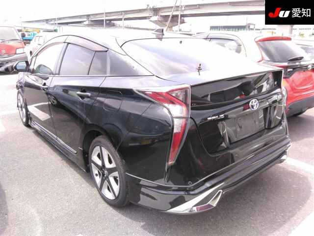 TOYOTA PRIUS 2016